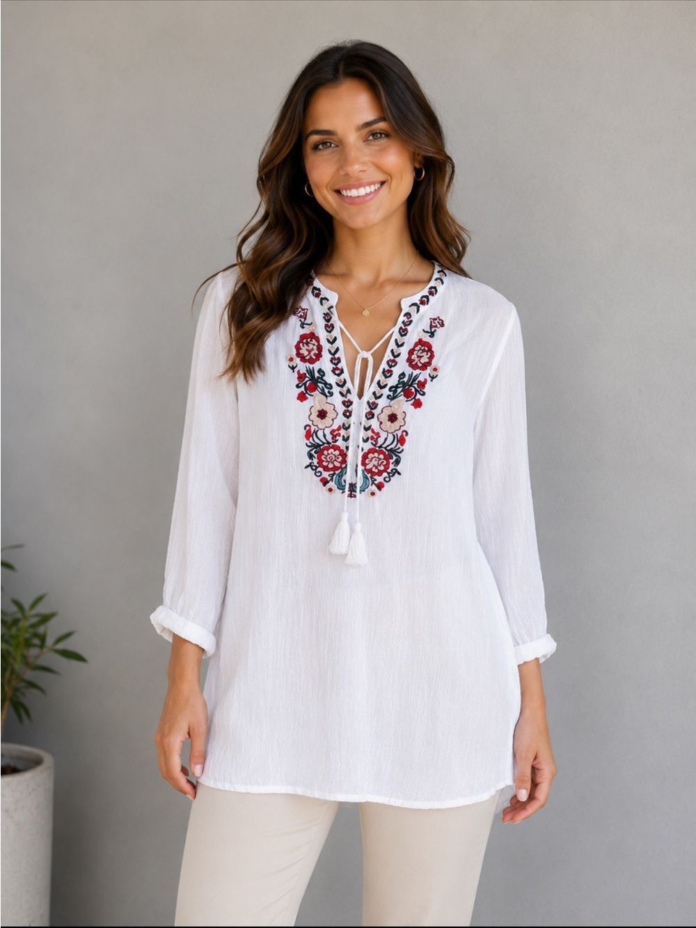 🎉5 for $45🎉 NWT Cute options tunic top size S embroidered
